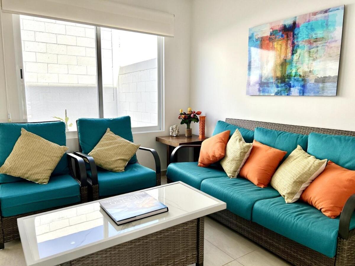 Hermosa Casa Familiar En Privada Cerca De La Playa