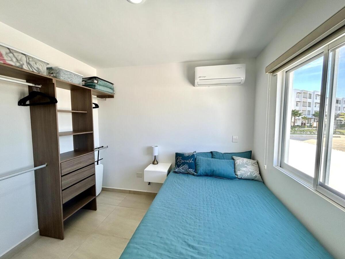 Hermosa Casa Familiar En Privada Cerca De La Playa *